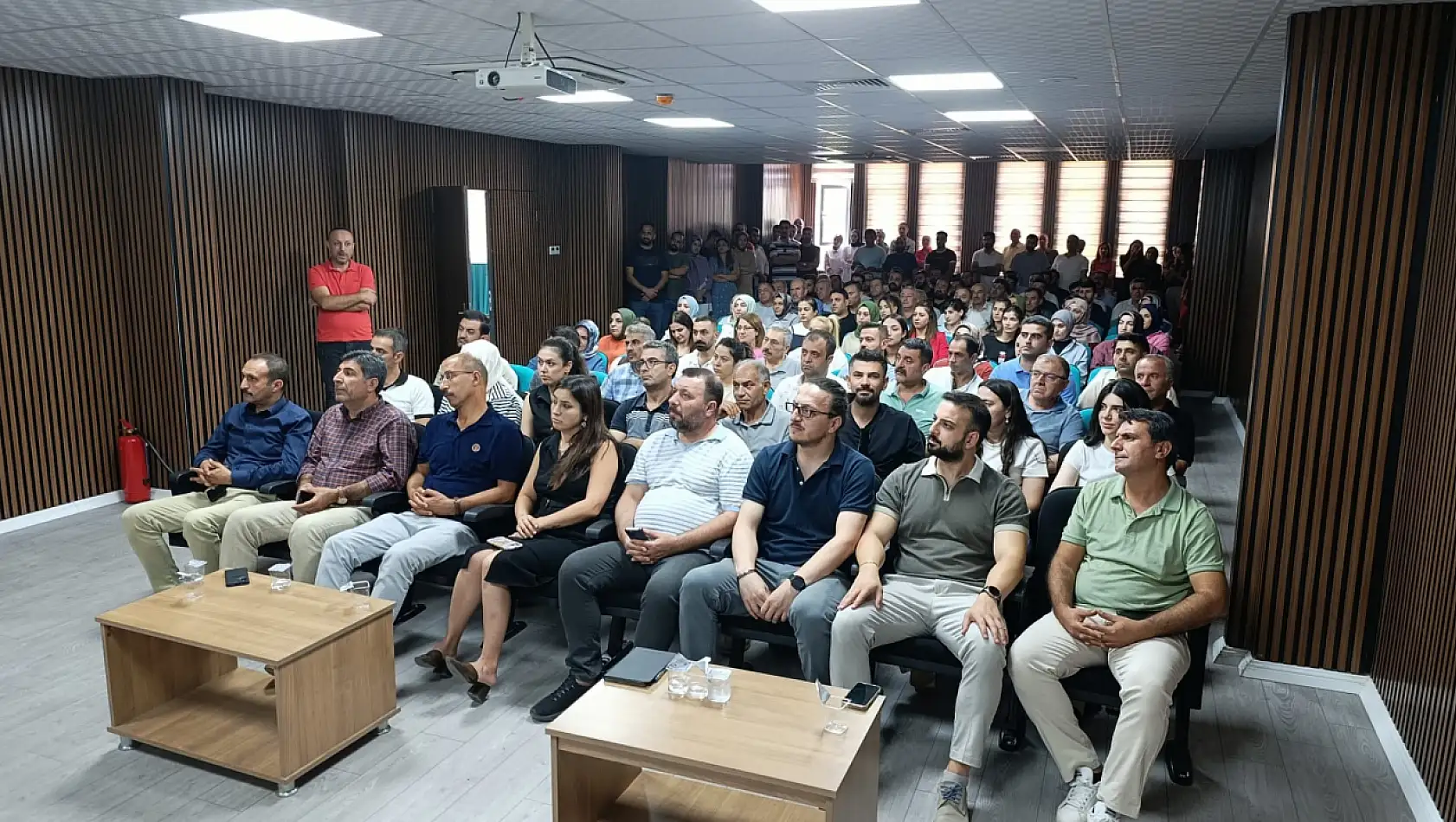 Siirt İl Sağlık Müdürlüğü'nde Yeni Yönetimle Değerlendirme Toplantısı