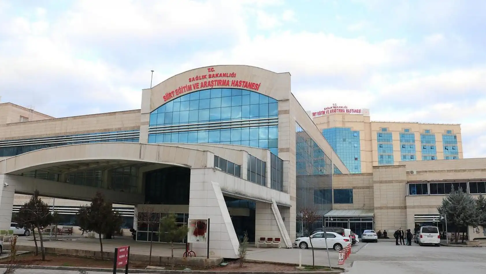 Siirt Üniversitesi Öğrencisi, Minibüs Kazasında Yaralandı