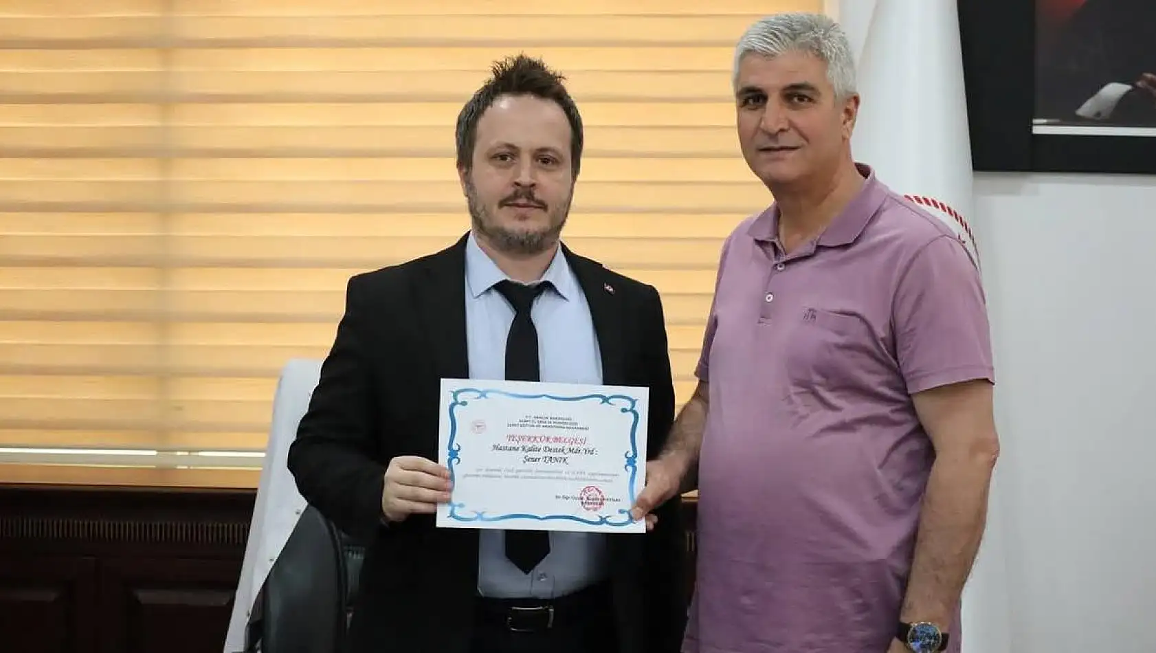 Teşekkür Belgesi, Kalite Destek Müdürü Şener Tanık'ı Onurlandırdı