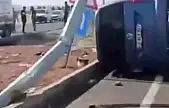Komşu İlimizde Kontrolden Çıkan Araç Direğe Çarptı: 2 Ölü, 4 Yaralı