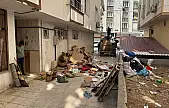 Siirt'te Apartmandan Çıkan Çöp Miktarı Şaşırttı: 2 Traktör Dolusu Atık Toplandı