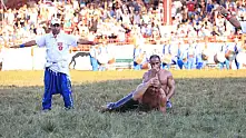 664. Tarihi Kırkpınar Yağlı Güreşleri'nde Çeyrek Finale Kalan 8 Güreşçi Belli Oldu, İki Favori Elendi