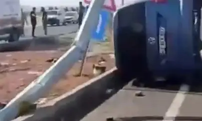 Komşu İlimizde Kontrolden Çıkan Araç Direğe Çarptı: 2 Ölü, 4 Yaralı