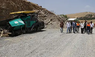 Pervari – Çemikari Yolu'nda Çalışmalar Hızla Devam Ediyor