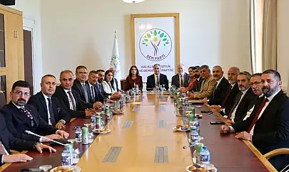 Siirt Baro Başkanı Dahil 15 Bölge Baro Başkanından DEM Parti'ye Ziyaret: Barış Süreci İçin Ortak Çalışma Vurgusu