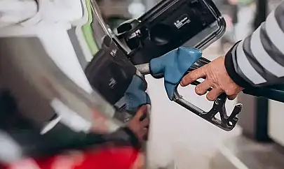 Siirt'te Akaryakıt Fiyatları Güncellendi: İşte Benzin, Motorin ve LPG Rakamları