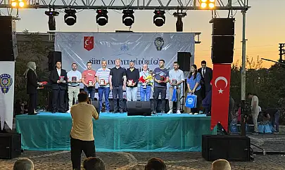 Siirt'te Duygu Yüklü Veda: 328 Polis Memuru Uğurlandı