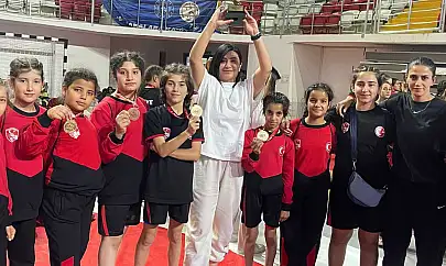 Siirtli Minik Güreşçiler Türkiye Şampiyonu Oldu
