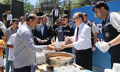 Vali Kızılkaya Dumlupınar Mahallesi'nde Vatandaşlarla Buluştu