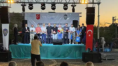 Siirt'te Duygu Yüklü Veda: 328 Polis Memuru Uğurlandı