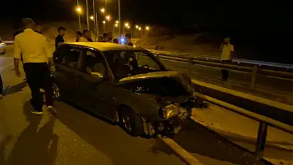 Siirt'te Gece Yarısı Kaza: Kontrolden Çıkan Otomobil Bariyere Çarptı