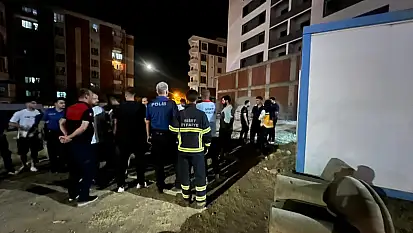 Siirt'te İnşaatta Tehlikeli Anlar: Vatandaş Ekiplerin Müdahalesiyle İndirildi