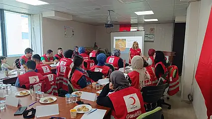 Siirt Kızılay'dan Gönüllülere 'Engelsiz Yaşam' Eğitimi