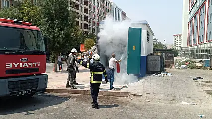 Siirt'te Elektrik Trafosunda Yangın Paniği