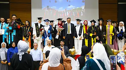 Siirt Üniversitesi'nde Uluslararası Öğrenciler Mezuniyet Coşkusunu Yaşadı