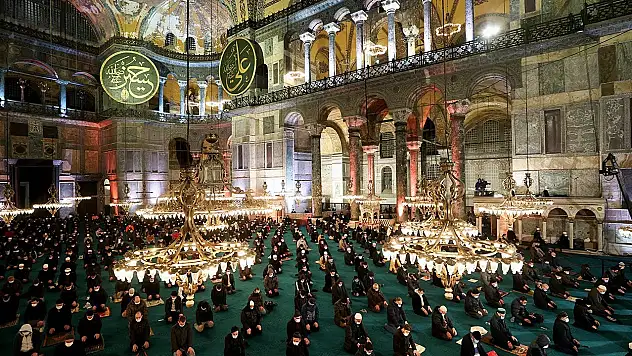 23 Mayıs 2025 Cuma Hutbesi Yayımlandı: Bu Haftaki Konu 'Sadakat ve Teslimiyetin Nişanesi: Kurban'