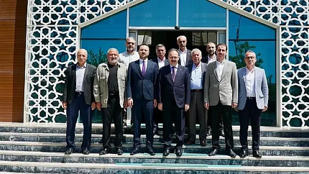 AK Parti Siirt Belediye Meclis Üyelerinden Vali Kızılkaya'ya Ziyaret