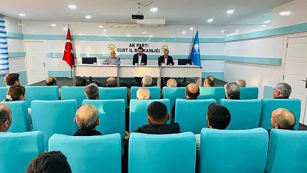 Ak Parti Siirt Merkez İlçe Yönetimi Toplandı