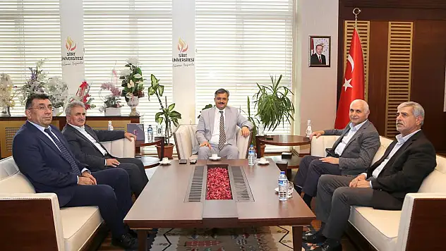 AK Parti Siirt Milletvekili Mervan Gül'den Siirt Üniversitesi Rektörlüğüne Ziyaret