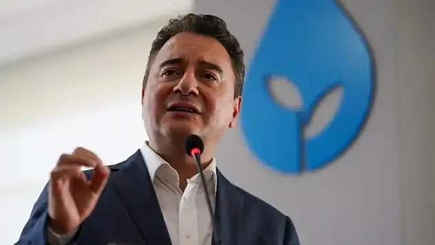 Ali Babacan'dan Gazetecilere Geçmiş Olsun Telefonu