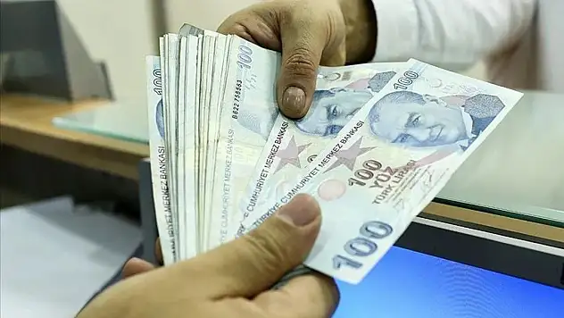 Asgari Ücret: 11.402 TL, En Düşük Memur Maaşı: 22 Bin TL.. Peki, Emeklilerin Durumu Ne Olacak!