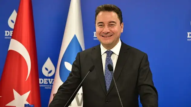 Babacan, Çin Halk Cumhuriyeti'nde Konferansa Katıldı