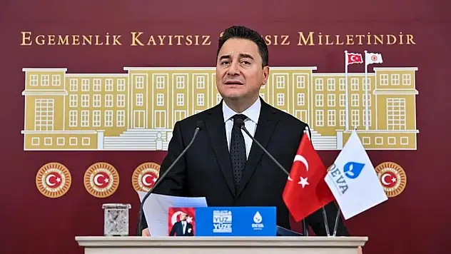 Babacan: 'İsrail ile Filistin Arasında En Tarafsız, En İyi Ara Bulucu Türkiye Olabilirdi'