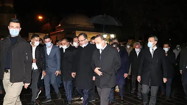 BAKAN KASAPOĞLU, SİİRT'TE İNCELEMELERDE BULUNDU 'ATATÜRK STADYUMU YENİLENİYOR'