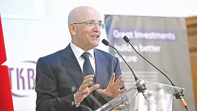 Bakan Mehmet Şimşek: TL'deki Oynaklık Azaldı, Rezervler Güçlendi