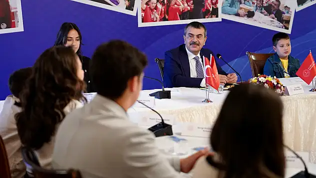 Bakan Tekin: Çocukların Başarısı İçin Ana Dil Çok Önemli