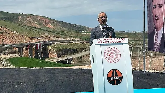 Bakan Uraloğlu, Siirt-Kurtalan Yolu ve Siirt Havaalanı Bağlantı Yolunun Açılışını Yaptı