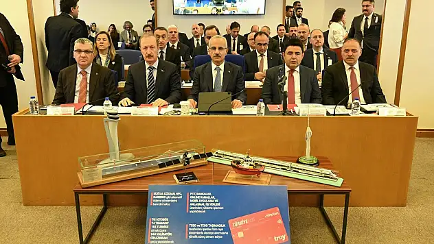 Bakan Uraloğlu:Kalkınma Yolu Projesinde 615 km Yeni Demiryolu Hattı ve 320 km Yeni Otoyol Yatırımı Planladık