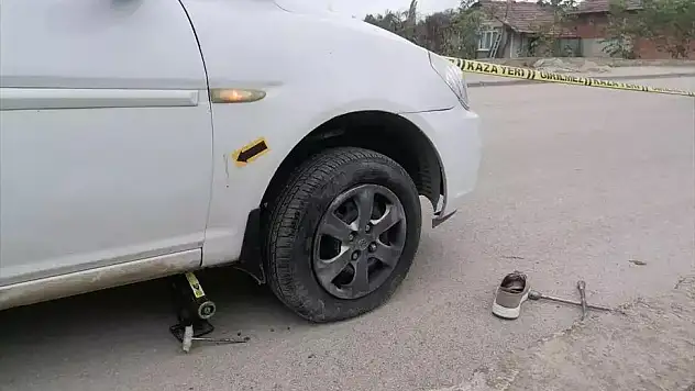 Bijon Anahtarı Başına Çarpan Sürücü Hayatını Kaybetti