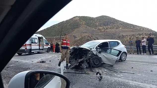 Bitlis-Siirt Yolunda Trafik Kazası 3 Otomobil Çarpıştı, 8 Yaralı Var!