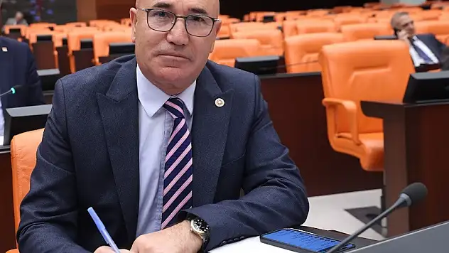 CHP'li Tanal, Bakanları Önerge Yağmuruna Tuttu