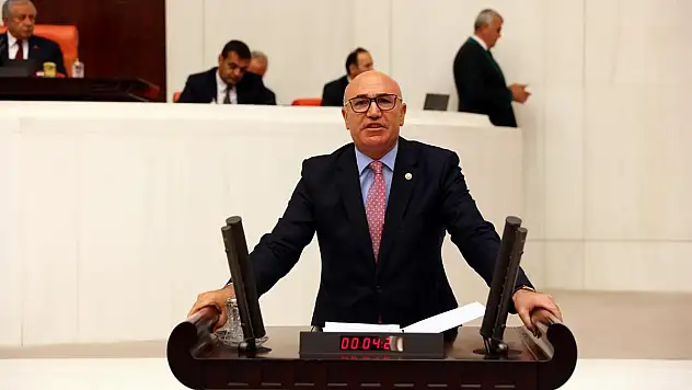 CHP'li Tanal'ın Yeni Yıl Mesajı: 2025 Yoksulluk Yılı Olmasın!