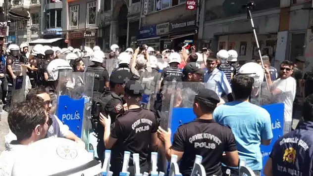 Cumartesi Anneleriyle Yürümek İsteyen Siirt Baro Başkanı Dahil, 16 Baro Başkanı Ablukaya Alındı