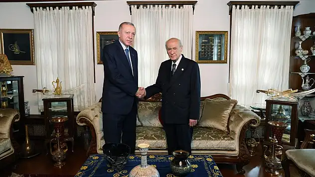 Cumhurbaşkanı Erdoğan, Devlet Bahçeli'yi Konutunda Ziyaret Etti