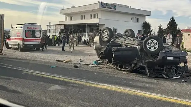 Cumhurbaşkanı Erdoğan'ın Koruma Ekibi, Şırnak'ta Kaza Geçirdi: 1 Polis Memuru Şehit Oldu, 2'si Polis 3 Kişi Yaralı