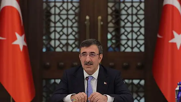 Cumhurbaşkanı Yardımcısı Cevdet Yılmaz'dan En Düşük Emekli Aylığı ve Memur Maaşlarına İlişkin Açıklama