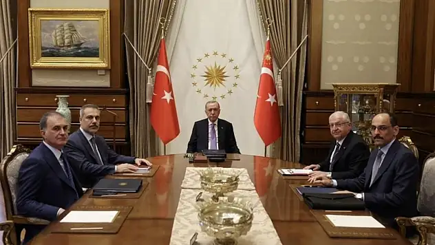 Cumhurbaşkanlığı'nda Kritik Güvenlik Zirvesi: Gündem İran-İsrail Gerilimi