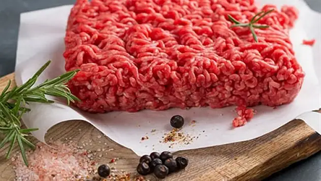 Dana Kıyma Diye Eşek Eti! Bakanlık Hileli Gıda Firmalarını İfşa Etti