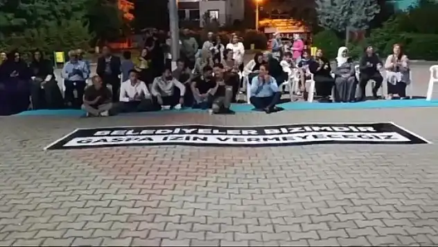 DEM Parti Siirt İl Yönetimi Kayyım Protestosunu Orhan Doğan Parkında Sürdürdü