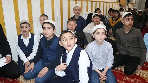 Deniz Feneri Derneği Siirt Şubesi, Öğrencileri Giydirecek