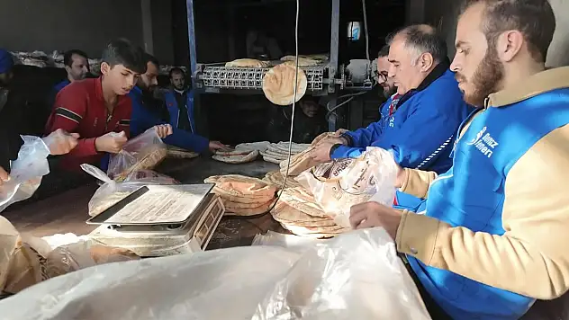 Deniz Feneri'nden Halep'e İnsani Yardım Koridoru