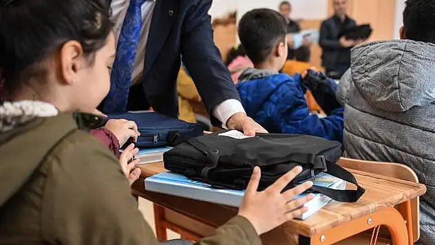 DEPREM BÖLGESİNDEN 509 ÖĞRENCİ SİİRT'E NAKİL YAPTI