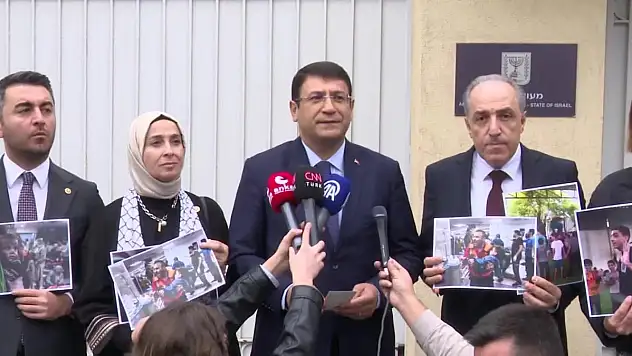 DEVA Partili Milletvekilleri, İsrail'in Hastane Katliamını, İsrail Büyükelçiliği Önünde Protesto Etti