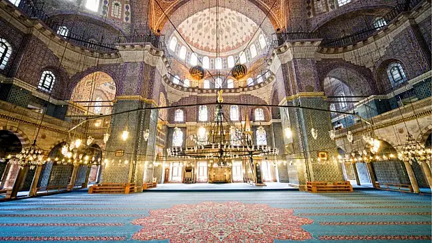 Diyanet İşleri Başkanlığı'ndan Cuma Hutbesi: ''Düğünlerde Sadelik ve İslami Ölçülere Dikkat''
