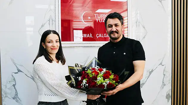 Dünya ve Avrupa Şampiyonu Milli Sporcumuz Evin Demirhan Yavuz'dan Gençlik ve Spor İl Müdürü Çalgan'a Ziyaret