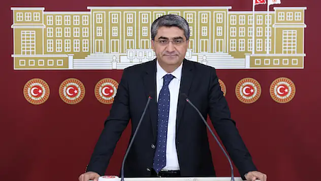 Ekmen: Kayyım Atamaları, Şehirde Yaşayan Herkesin Haklarını İhlal Ediyor